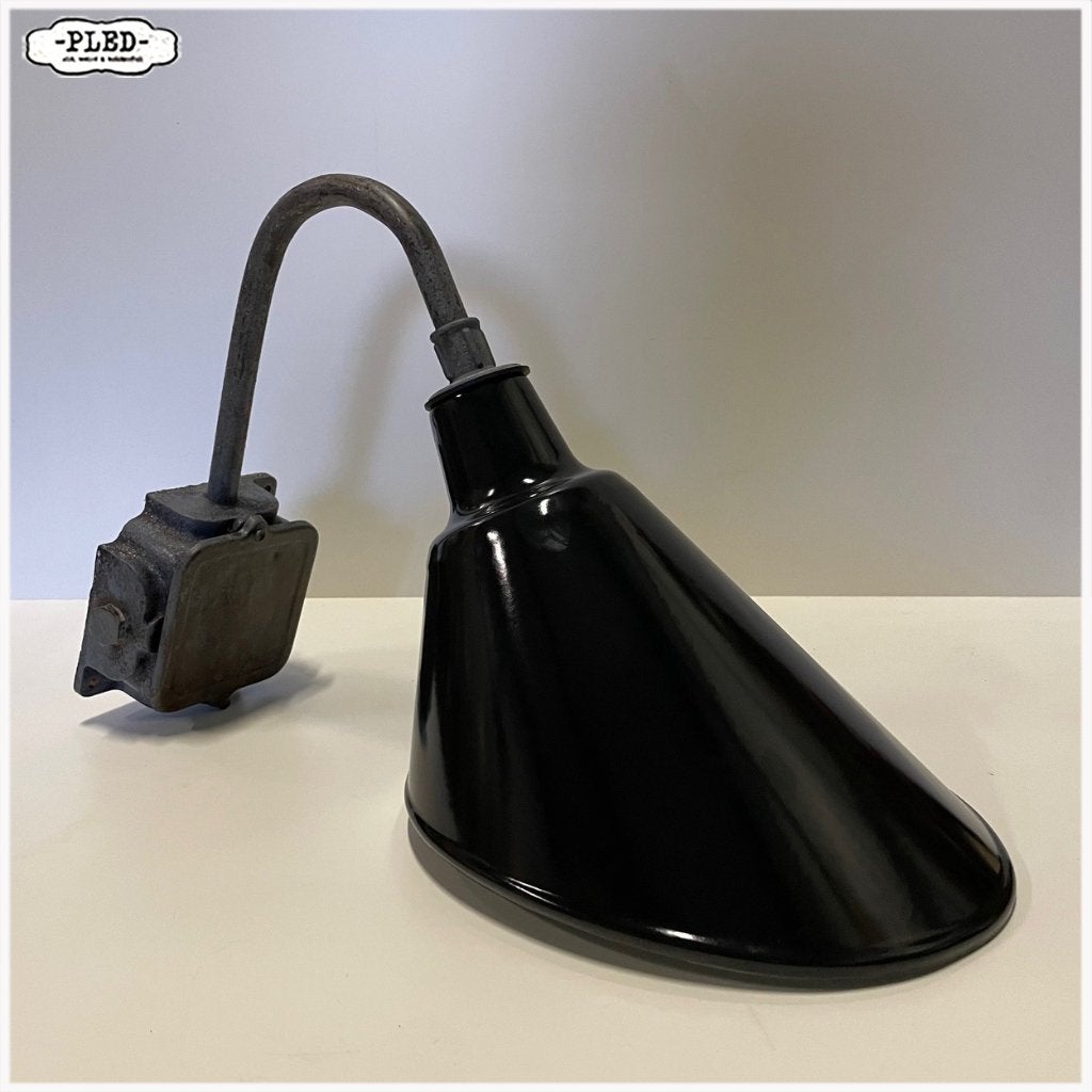 Grote wandlamp / buitenlamp met geëmailleerde kap, Gebruikt, Zwart, E27 (groot), Nvt