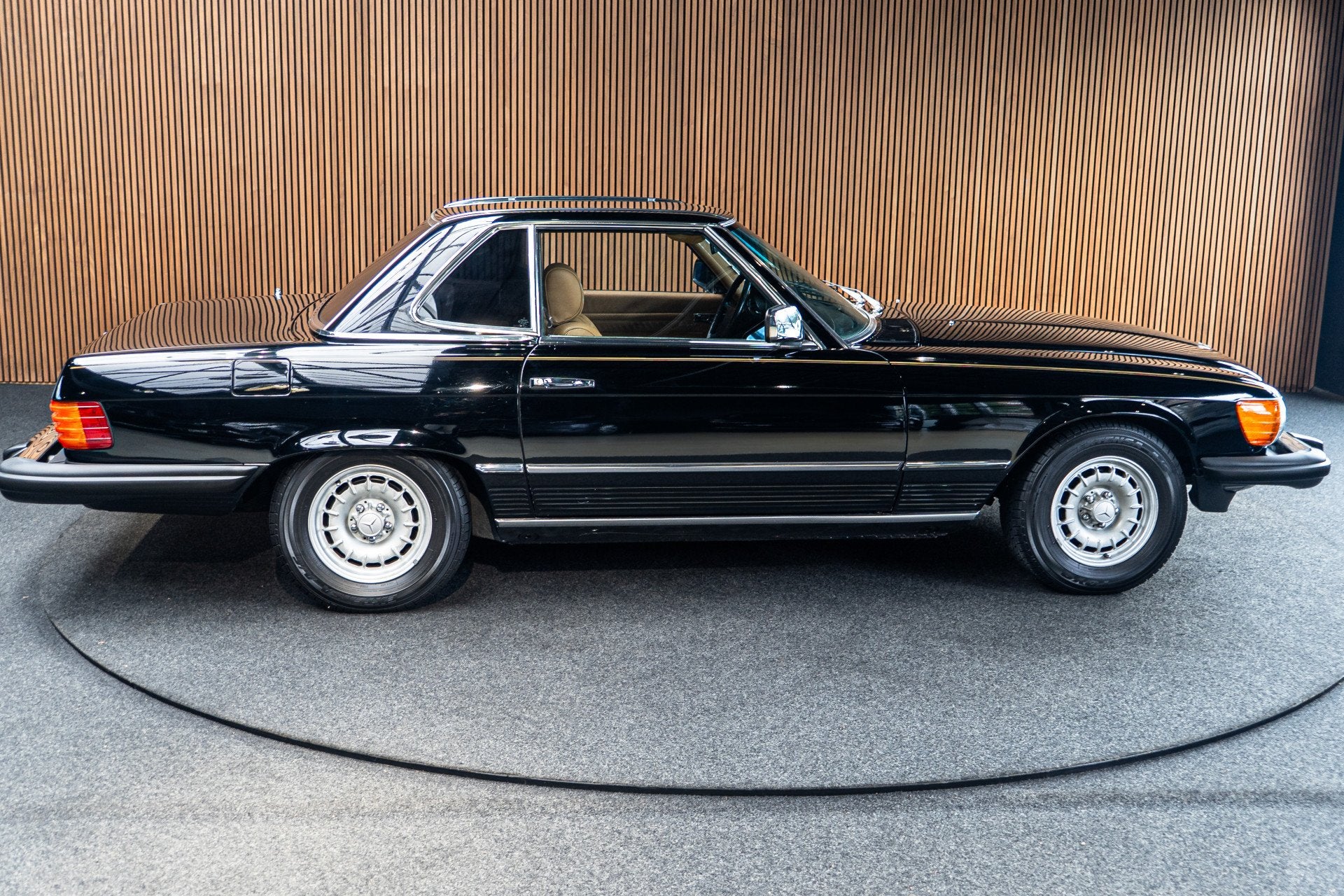 Mercedes-Benz SL-Klasse 380 SL Aut. Hardtop Beige leer Airco, foto 6