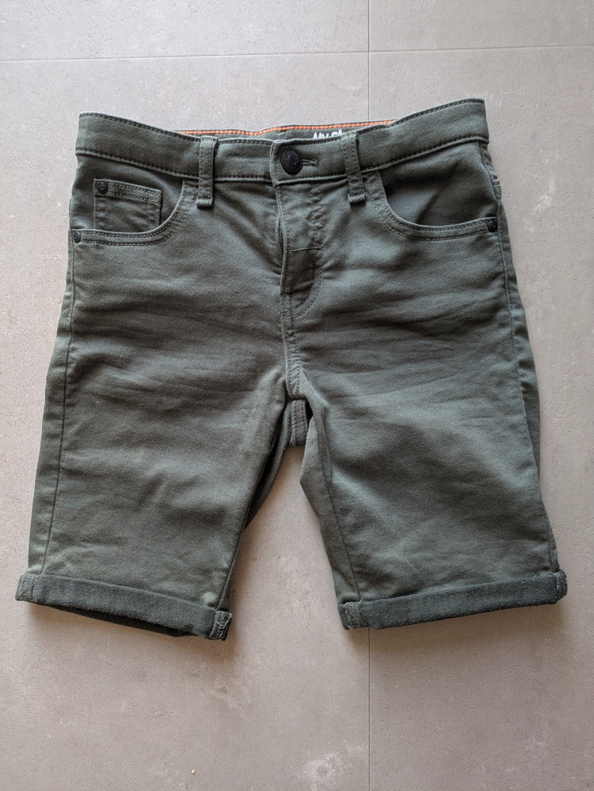 Korte broek, Broek, Ophalen of Verzenden, Zo goed als nieuw, Hema