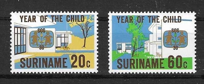 Suriname Michel 880-881 postfris  JAAR VH KIND, Ophalen of Verzenden, Postfris