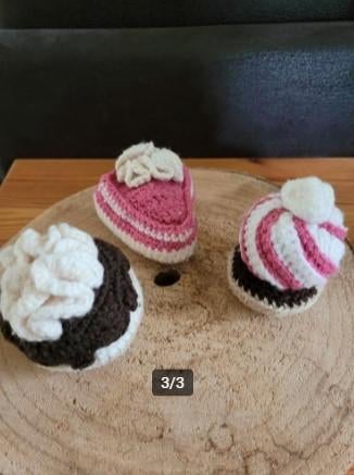 gehaakte gebakjes, Ophalen of Verzenden, Zo goed als nieuw, Haken, Overige typen
