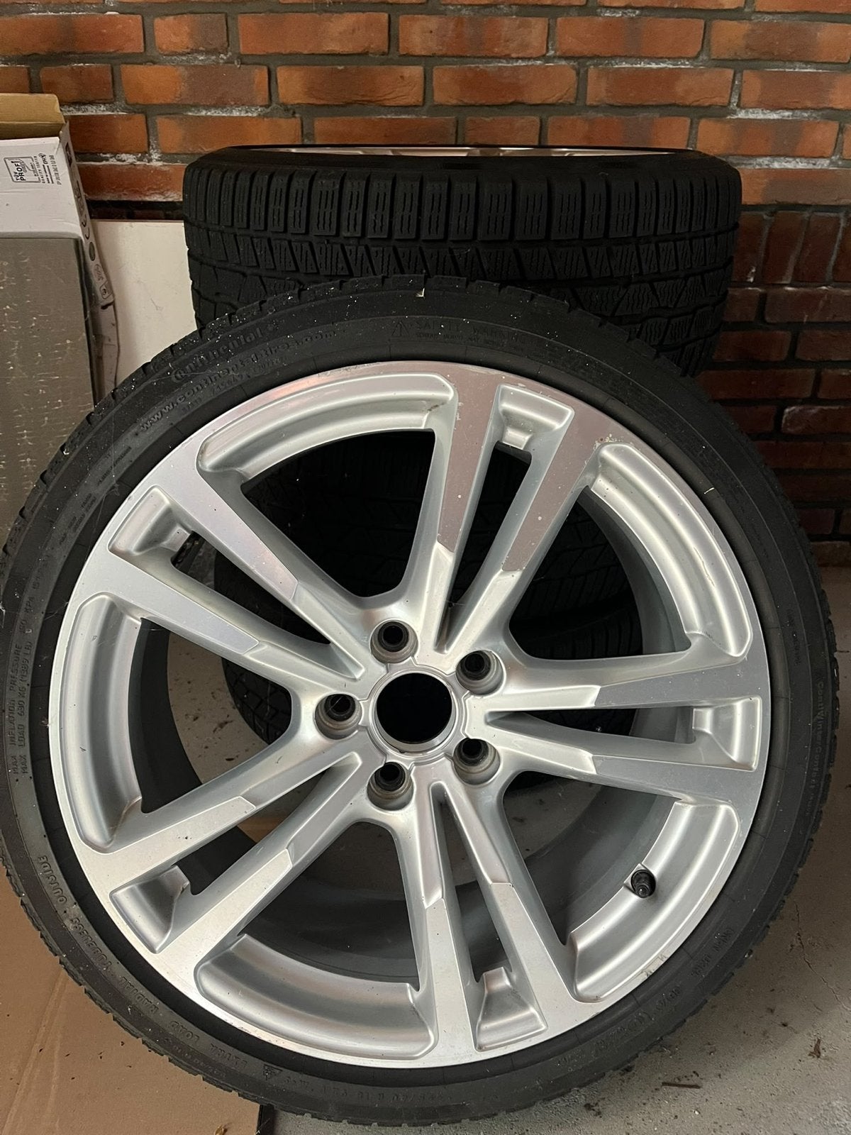 Audi velgen met Continental winterbanden 225/40 R18, Auto-onderdelen, 18 inch, Gebruikt, Banden en Velgen, Personenwagen