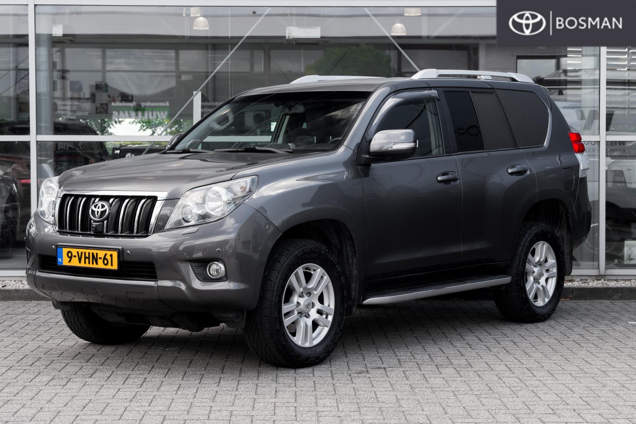 Toyota Land Cruiser 3.0 D-4D SX Window Van MOTOR VOLLEDIG GE, Auto's, Automaat, Gebruikt, 4 cilinders, Bedrijf