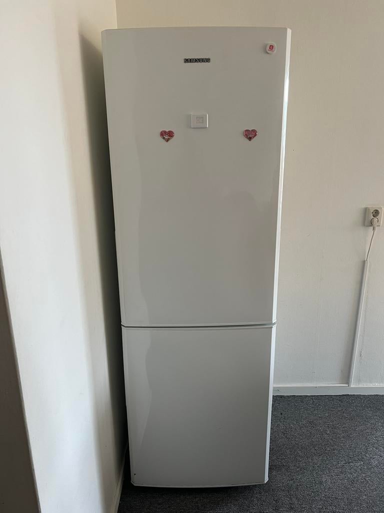 Samsung koelkast, 200 liter of meer, Zo goed als nieuw, Met vriesvak, 160 cm of meer