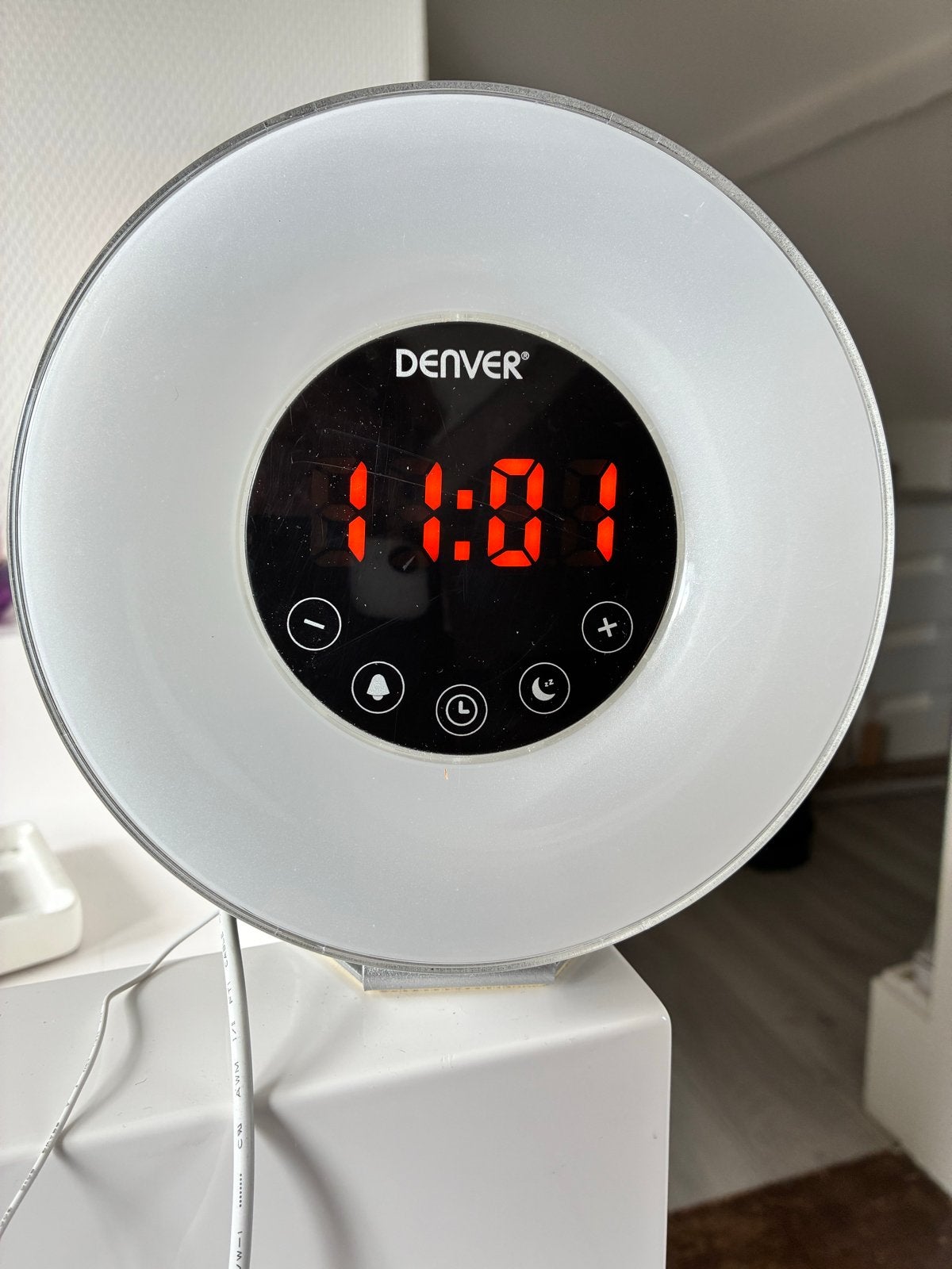 Denver Wake-up Light Wekker met FM Radio en Slaapfunctie, Ophalen of Verzenden, Zo goed als nieuw, Digitaal