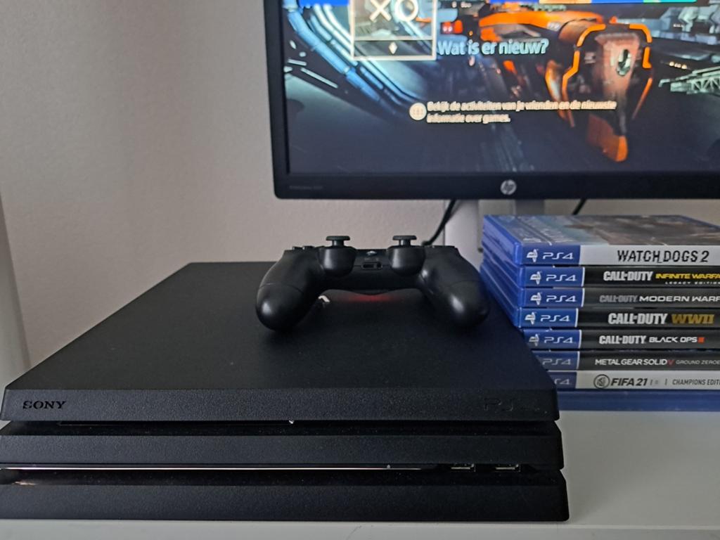 PlayStation4 Pro met monitor games en controller MOETWEG, Spelcomputers en Games, Spelcomputers | Sony PlayStation 4, Ophalen of Verzenden