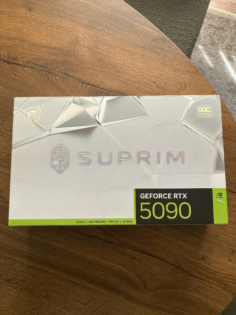 NVIDIA GeForce RTX 5090 MSI SUPRIM SOC 32GB videokaart, GDDR6, Ophalen of Verzenden, Zo goed als nieuw, HDMI