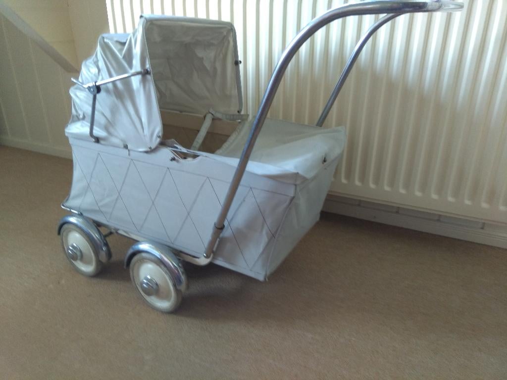 Prachtige jaren 50/60 poppenwagen, Ophalen