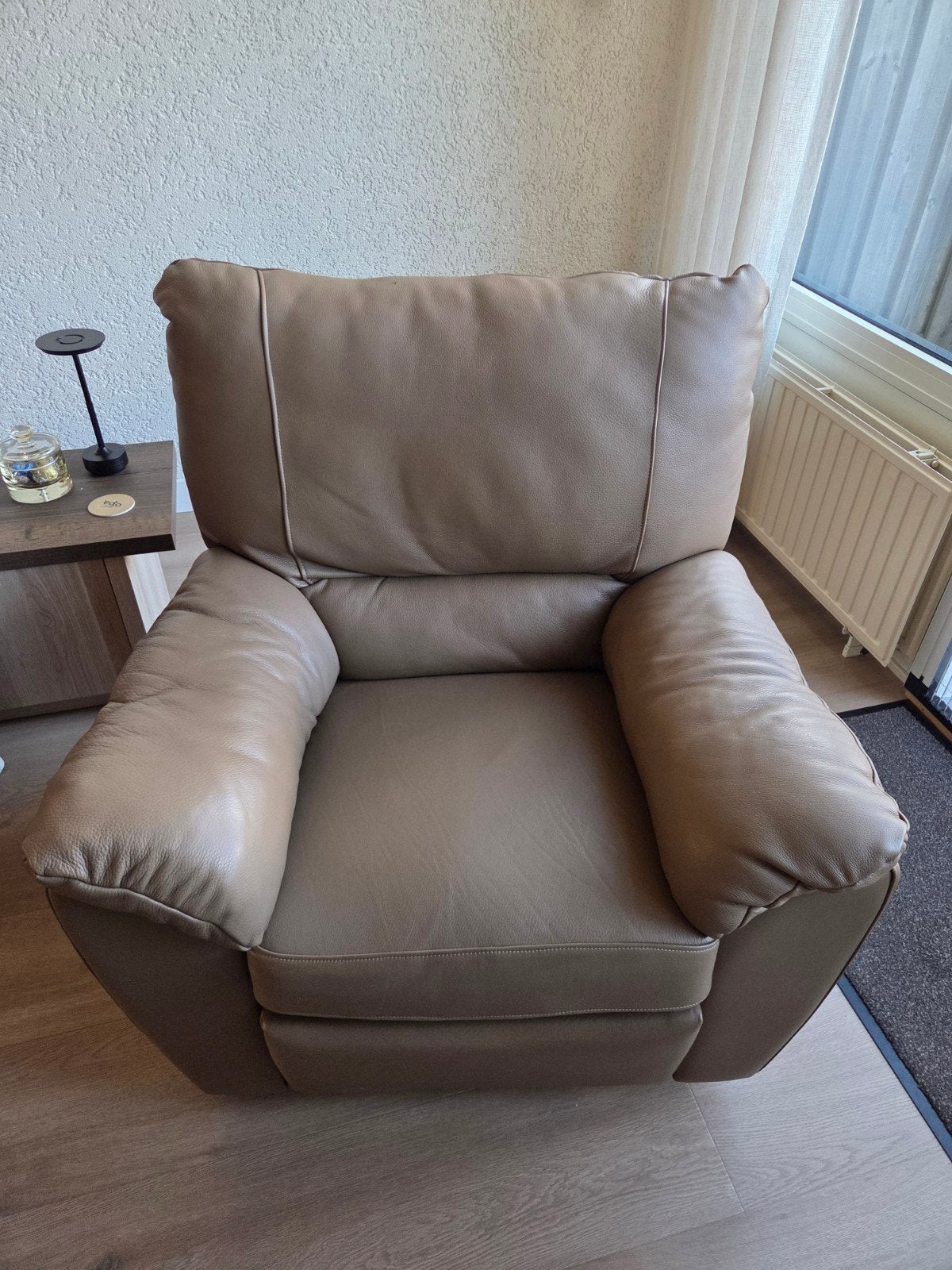 Comfortabele leren relaxfauteuil met voetensteun