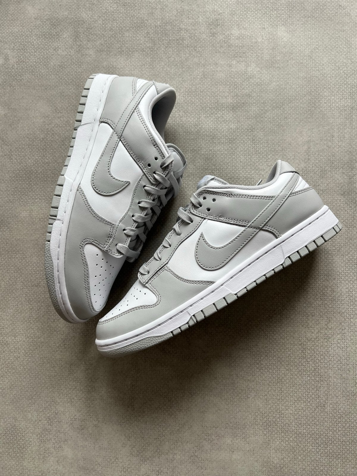 Nike Dunk Low Grey Fog - Nieuw in doos (EU 41 & 47.5), Colosseum 1, Nieuw, Ophalen of Verzenden, Sneakers of Gympen