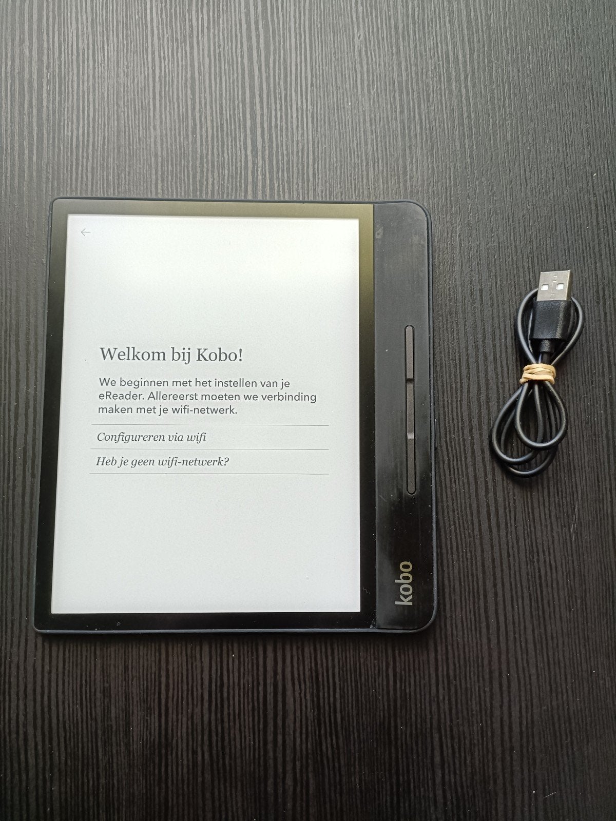 Kobo Forma e-reader - Extra groot 8 inch scherm!, Computers en Software, E-readers, Wi-Fi, 8 inch, Kobo, Zo goed als nieuw