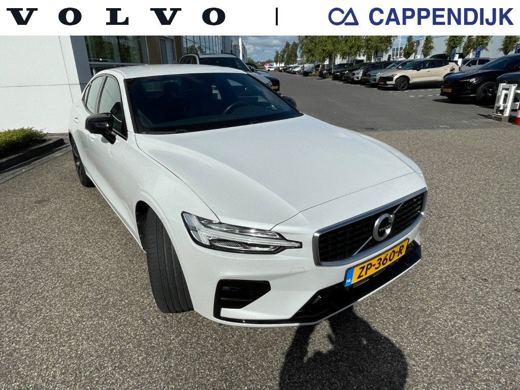 Volvo S60 T4 190PK R-Design| 360Camera| Trekhaak| Adap.Cruis, Automaat, Dealer onderhouden, 1969 cc, S60