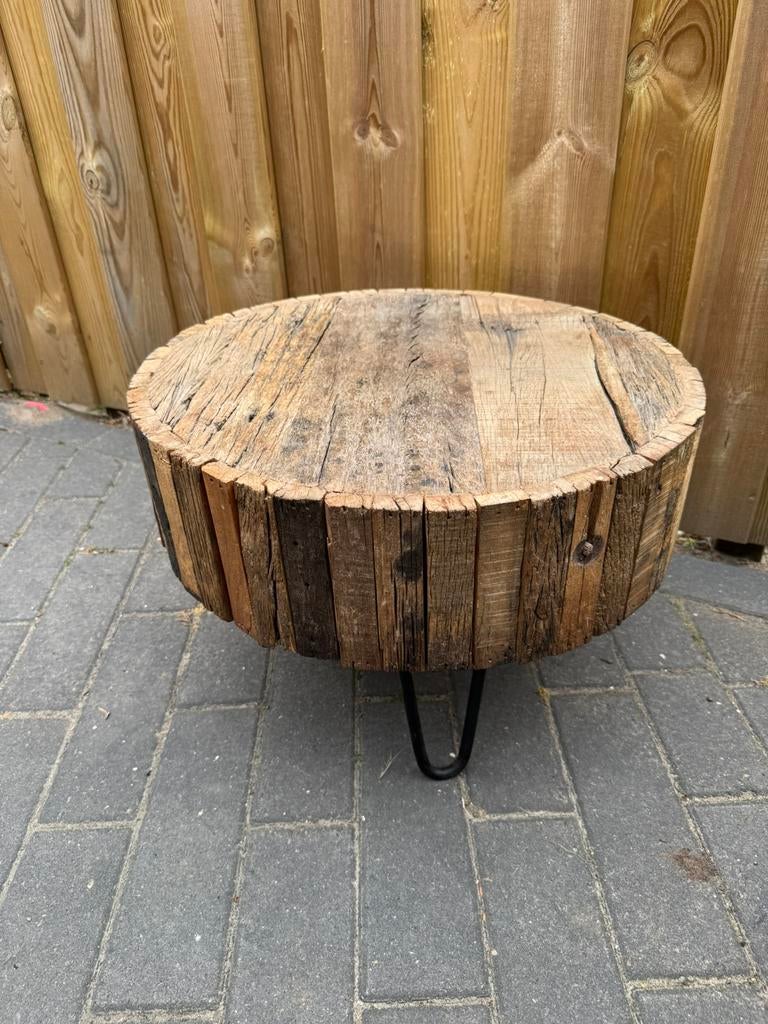 Robuuste Bijzettafel van Oud Hout – Industrieel & Uniek, Huis en Inrichting, Ophalen, Zo goed als nieuw, Rond