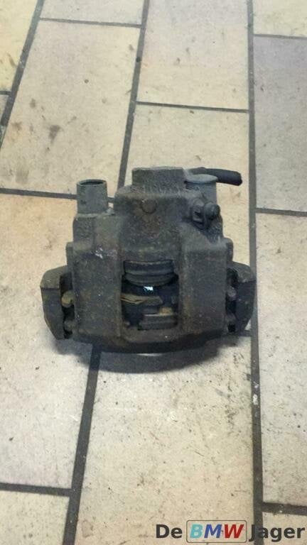 Remklauw rechtsachter BMW 5 6 7serie E23 E24 E28 34211151636, Gebruikt, Ophalen of Verzenden, BMW, BMW