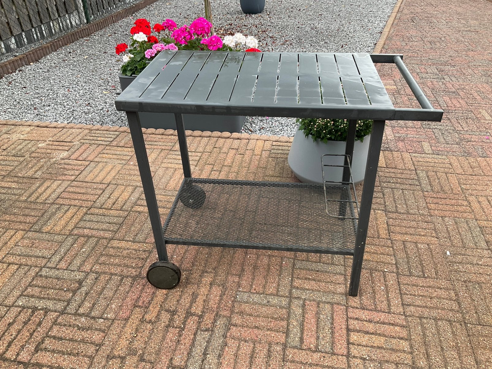 BBQ  Tafel, Ophalen, Gebruikt, Rond, Metaal
