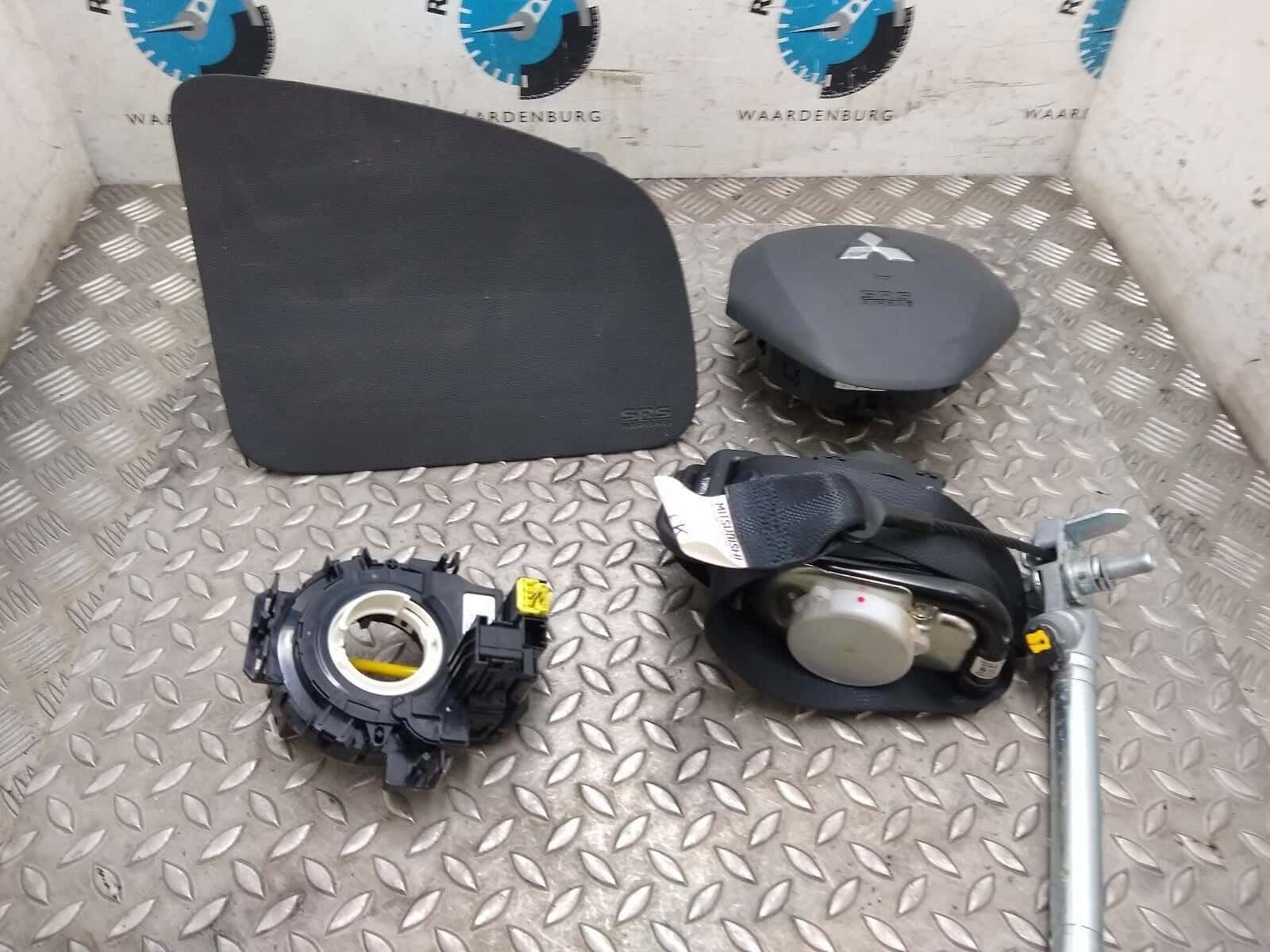 Airbags  Space Star  2016, Auto-onderdelen, Gebruikt, -, -, Ophalen of Verzenden