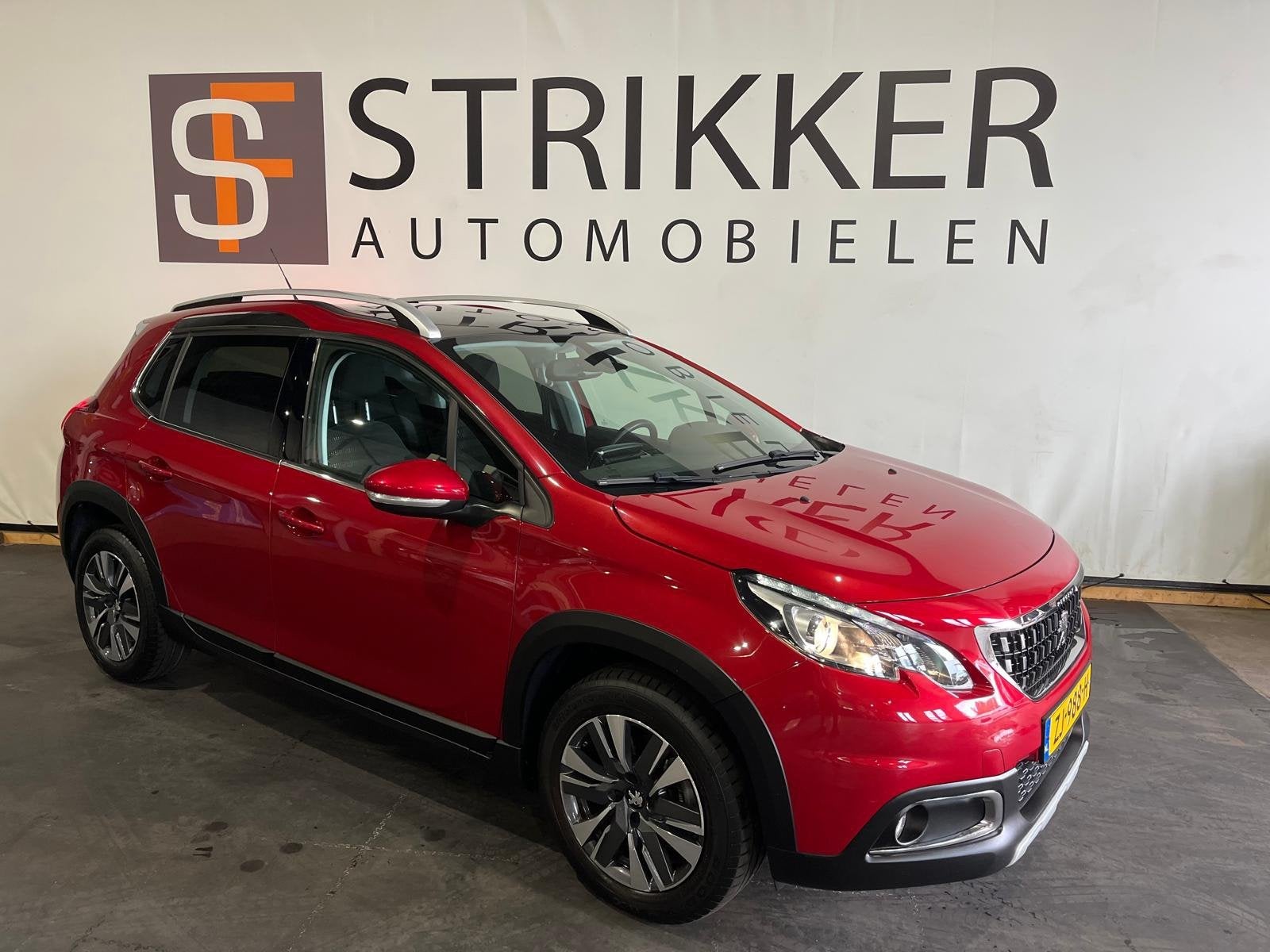 Peugeot 2008 1.2 PureTech Allure, Auto's, Peugeot, 1199 cc, 1165 kg, Leder en Stof, Origineel Nederlands