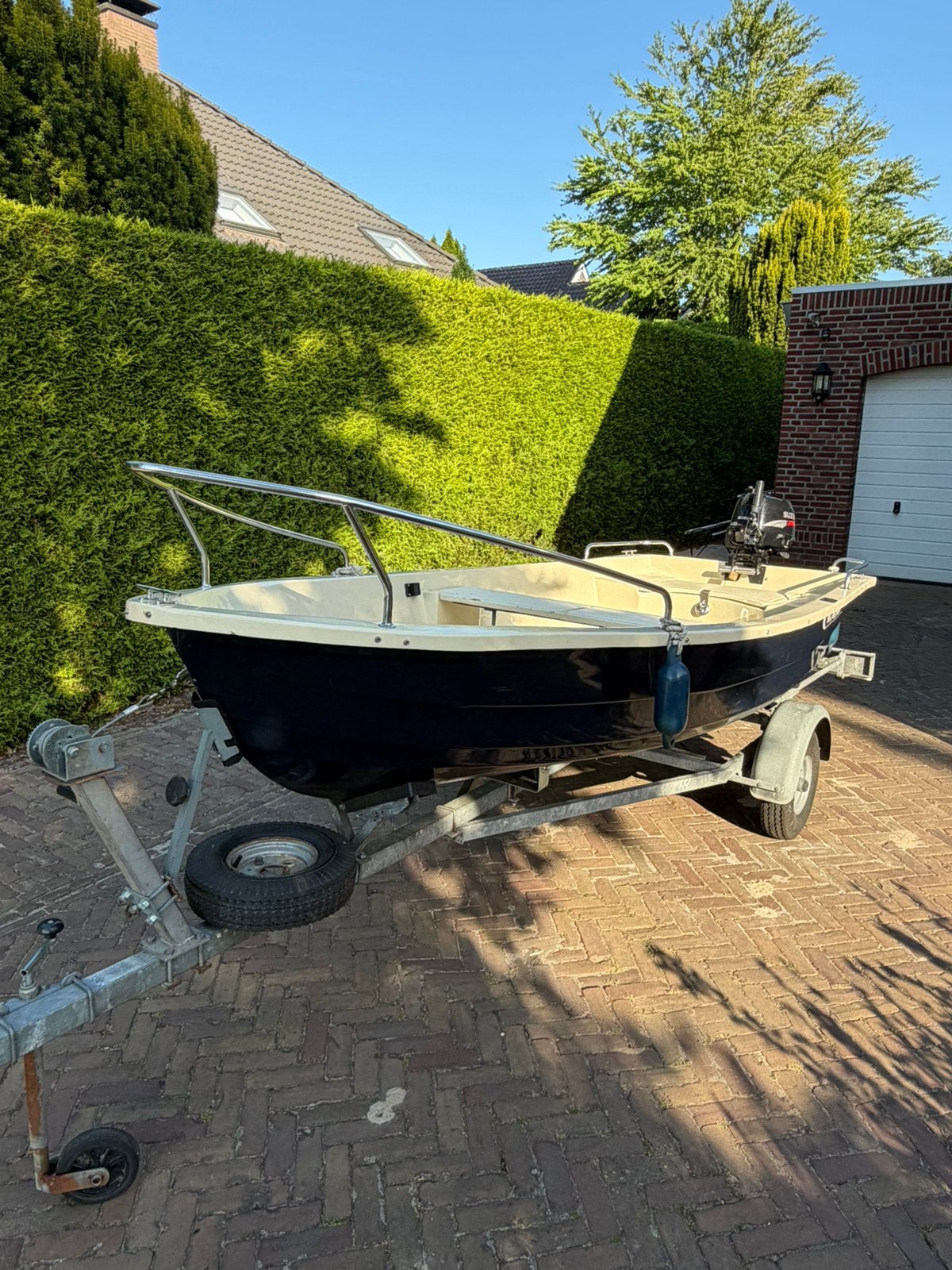 Boot met 6 pk Suzuki buitenboordmotor, Watersport en Boten, Ophalen, Zo goed als nieuw