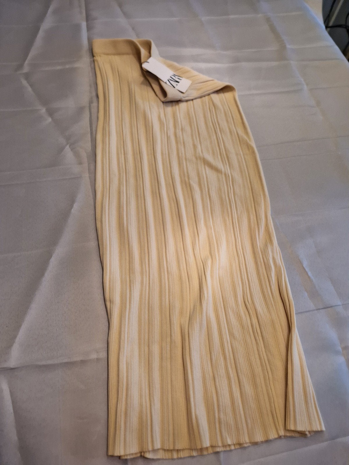 Zara geribbelde midi-rok, maat S, nieuw met kaartje, Nieuw, Ophalen of Verzenden, Maat 36 (S), Onder de knie