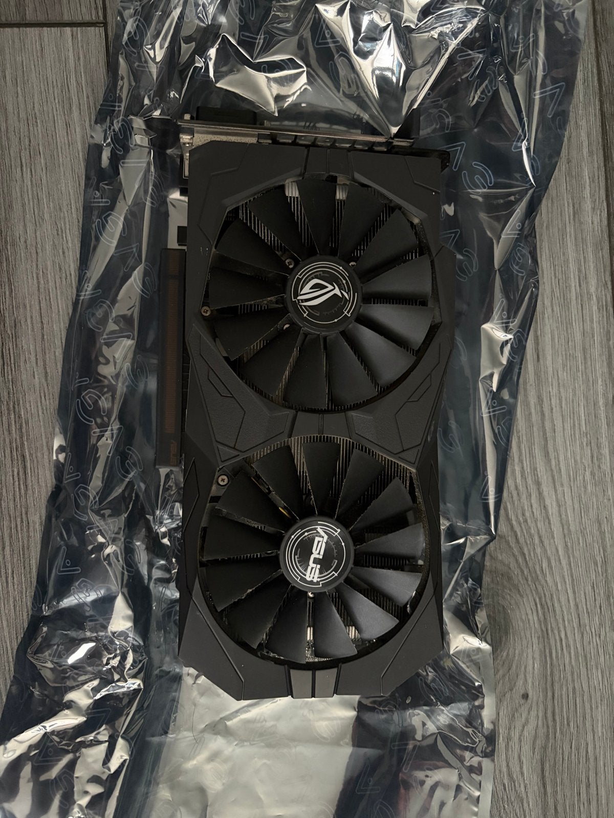 ROG Strix RX 570 4GB Grafische Kaart, Computers en Software, Videokaarten, Ophalen, PCI-Express 3, Gebruikt, GDDR4