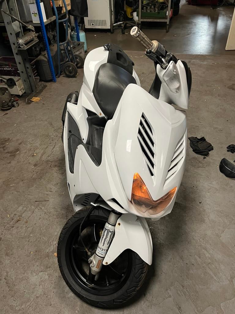 Yamaha Aerox 50cc 2takt, Ophalen, Zo goed als nieuw, Tweetakt, Aerox