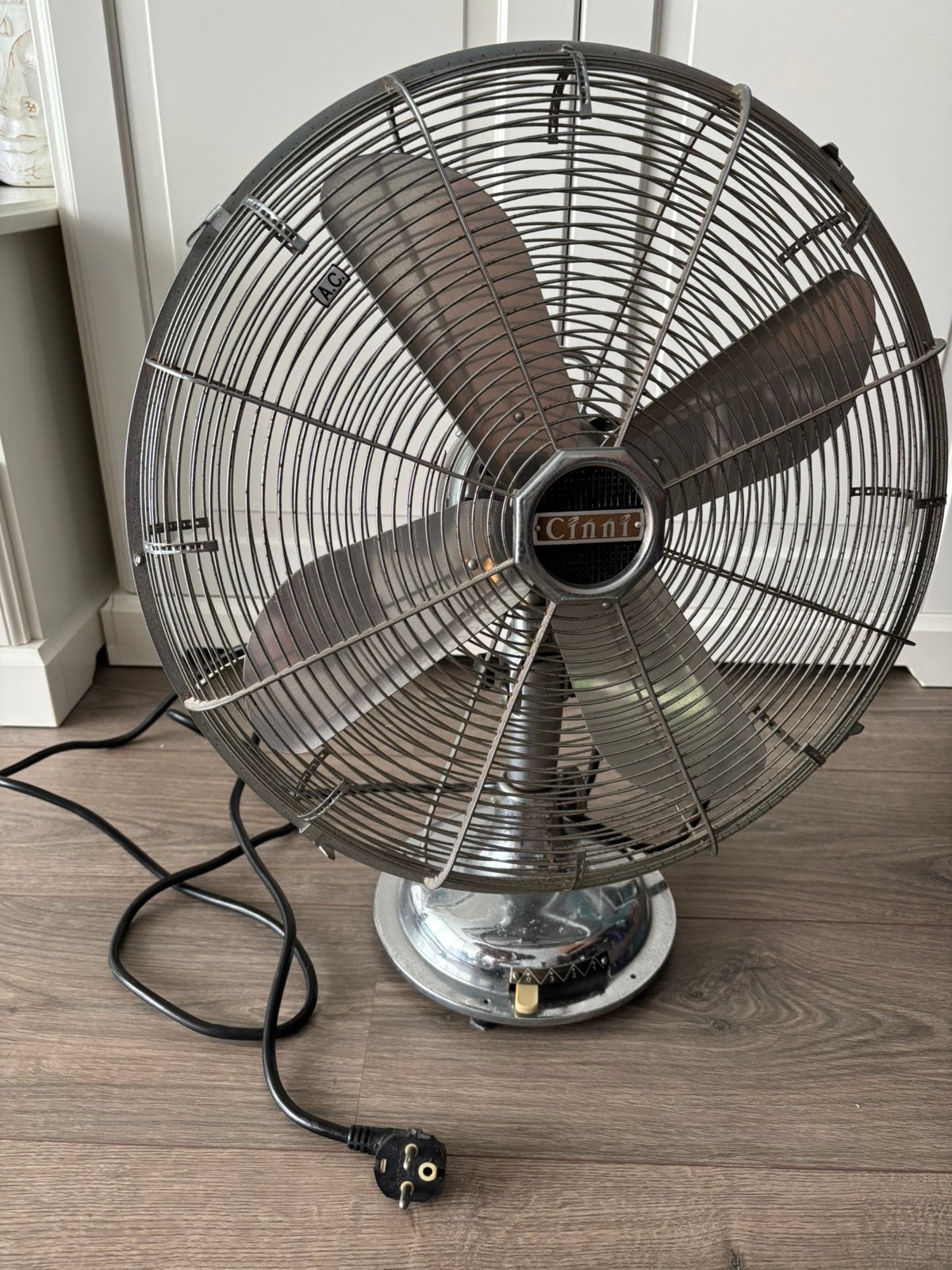Ventilator Cinni, zilver kleurig, Witgoed en Apparatuur, Ventilatoren, Ophalen of Verzenden, Gebruikt, Tafelventilator