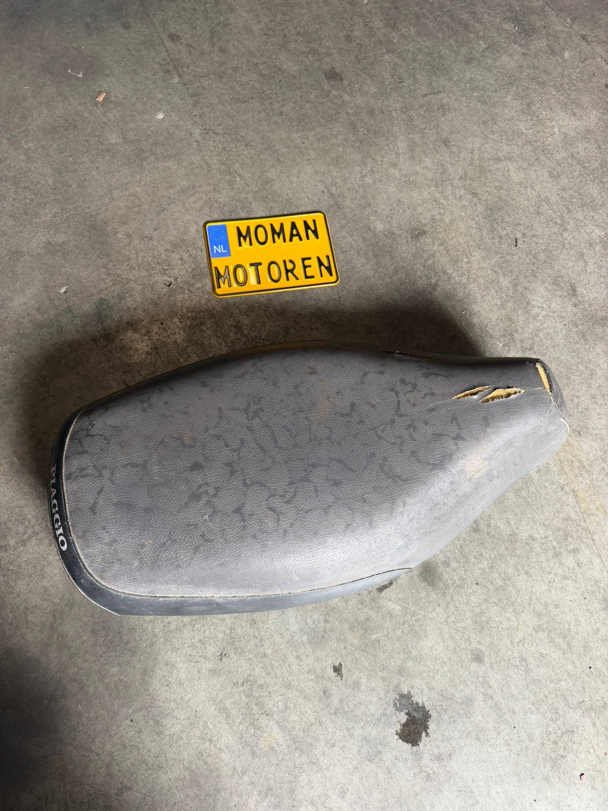 Piaggio skr zadel, Motoren, Ophalen of Verzenden