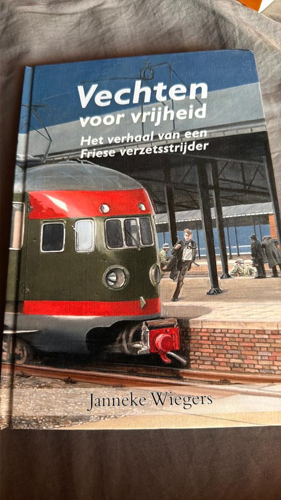 SLK. Janneke Wiegers - Vechten voor vrijheid, Ophalen of Verzenden, Zo goed als nieuw, Janneke Wiegers