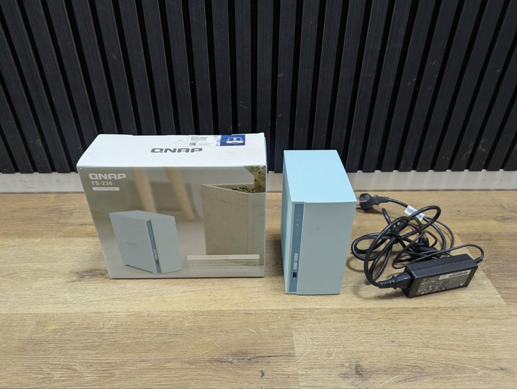 QNAP TS-230 incl 2x 4Tb WD, Ophalen of Verzenden, Zo goed als nieuw