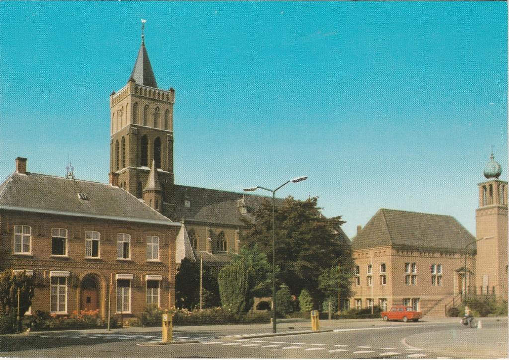 SCHAIJK Gemeentehuis en R.K. Kerk, Verzenden, 1960 tot 1980, Ongelopen, Noord-Brabant