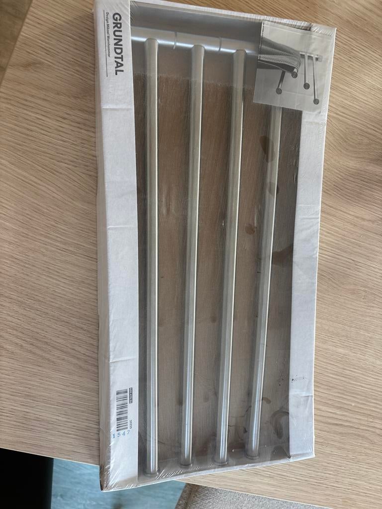 IKEA Grundtal Handdoekenrek - Nieuw in doos, Ophalen of Verzenden, Zo goed als nieuw, Grijs, Handdoekenrek