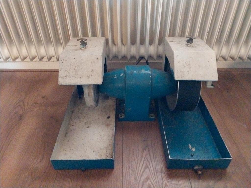 8 inch edelsteen slijpmachine(lortone lapidary, Ophalen of Verzenden, Zo goed als nieuw, Minder dan 700 watt, Werkbankslijpmachine