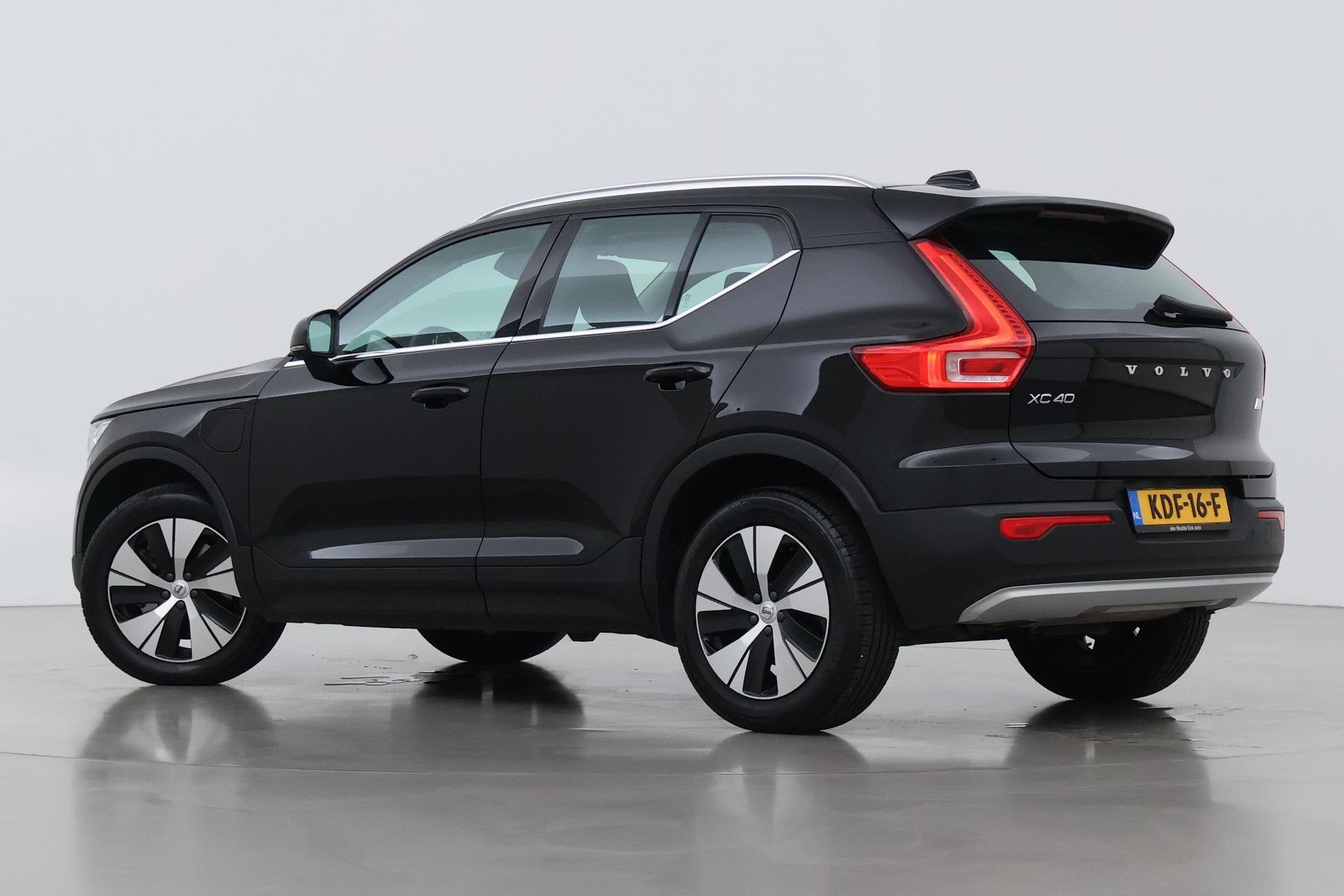 Volvo XC40 1.5 T4 Inscription Expression | Camera | Cruise C, Auto's, Stof, Euro 6, Zwart, Plug-in hybride