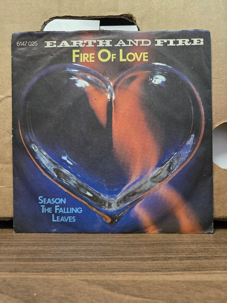 Earth and fire - Fire of love, 7 inch, Ophalen of Verzenden, Zo goed als nieuw, Pop