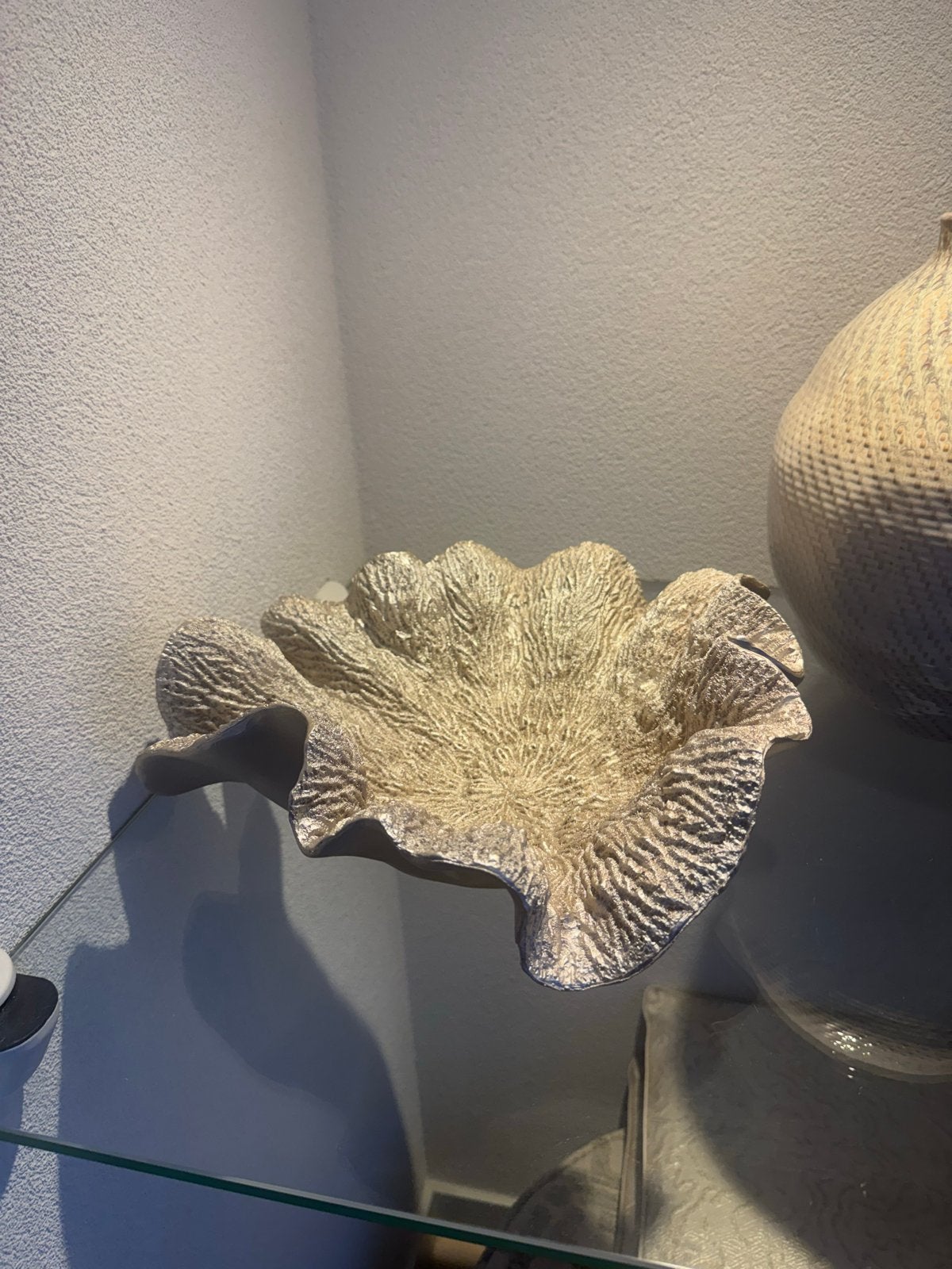 Decoratieve schaal in koraal/schelp design, Overige materialen, Schaal, Ophalen of Verzenden, Zo goed als nieuw