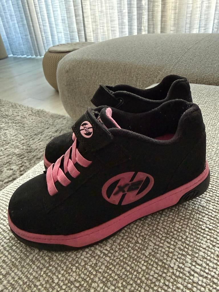 Heelys roze/zwart maat 33, Kinderen en Baby's, Speelgoed | Buiten | Rolschaatsen, Ophalen of Verzenden, Gebruikt, Kinderen