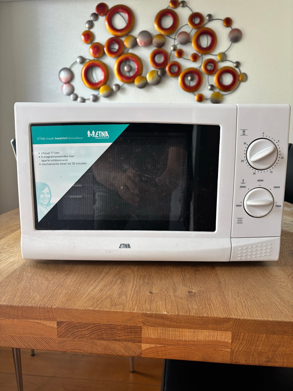 Etna ESM217WIT Magnetron - Zo goed als nieuw, Ophalen, Minder dan 45 cm, Draaiplateau, Vrijstaand