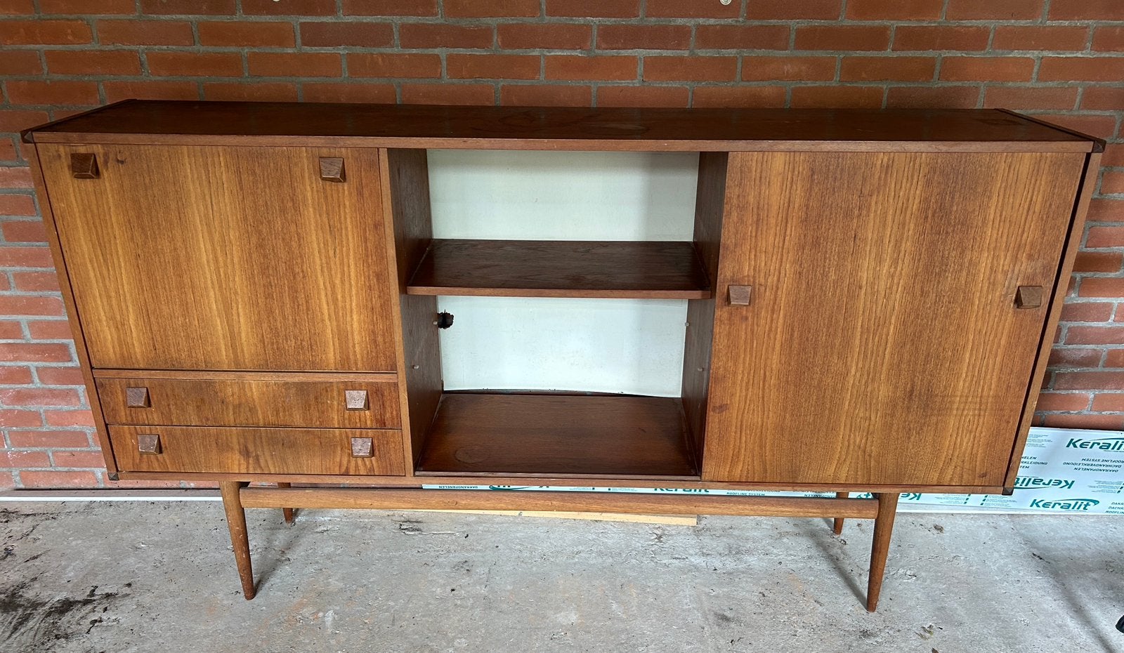 retro dressoir kast, Gebruikt, Met deur(en), 150 tot 200 cm, Teakhout