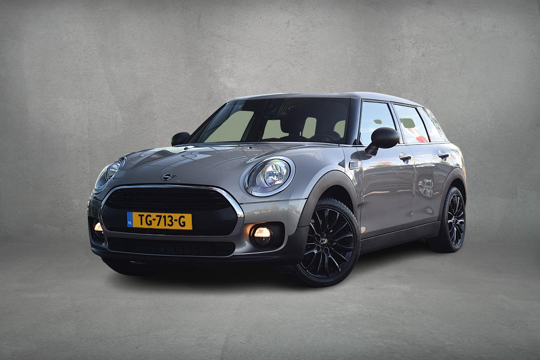 MINI Clubman 1.5 One Salt Business | Apple CarPlay | Stoelve, Stof, Gebruikt, 19 km/l, 3 cilinders