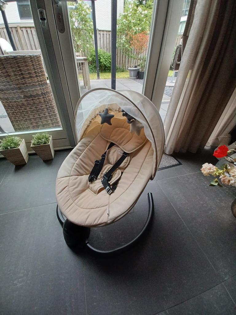 NIEUWE Mamaloes elektrische Schommelstoel baby, Kinderen en Baby's, Wipstoeltjes, Schommelstoel, Ophalen, Overige merken, Met gordel(s) of riempje(s)