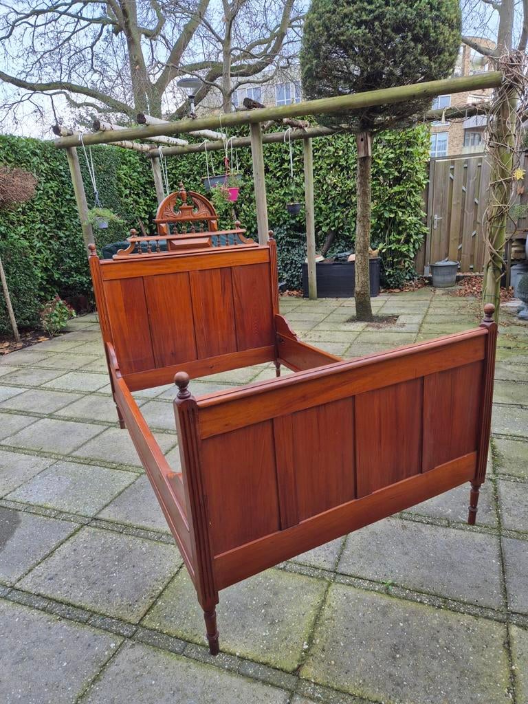 Antiek bed, Ophalen