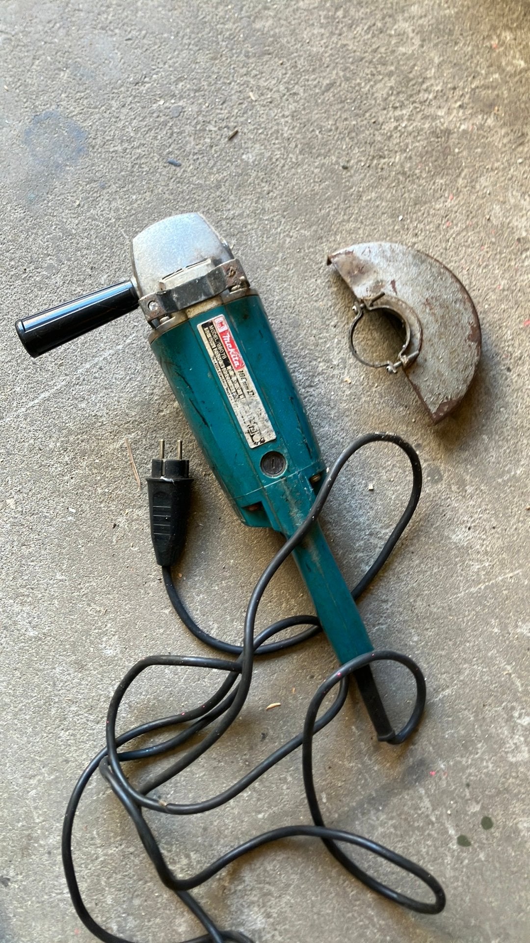 Makita 2000W 18cm 180mm haakse slijper 9607B, Ophalen, Gebruikt, 1000 watt of meer, Haakse handslijpmachine