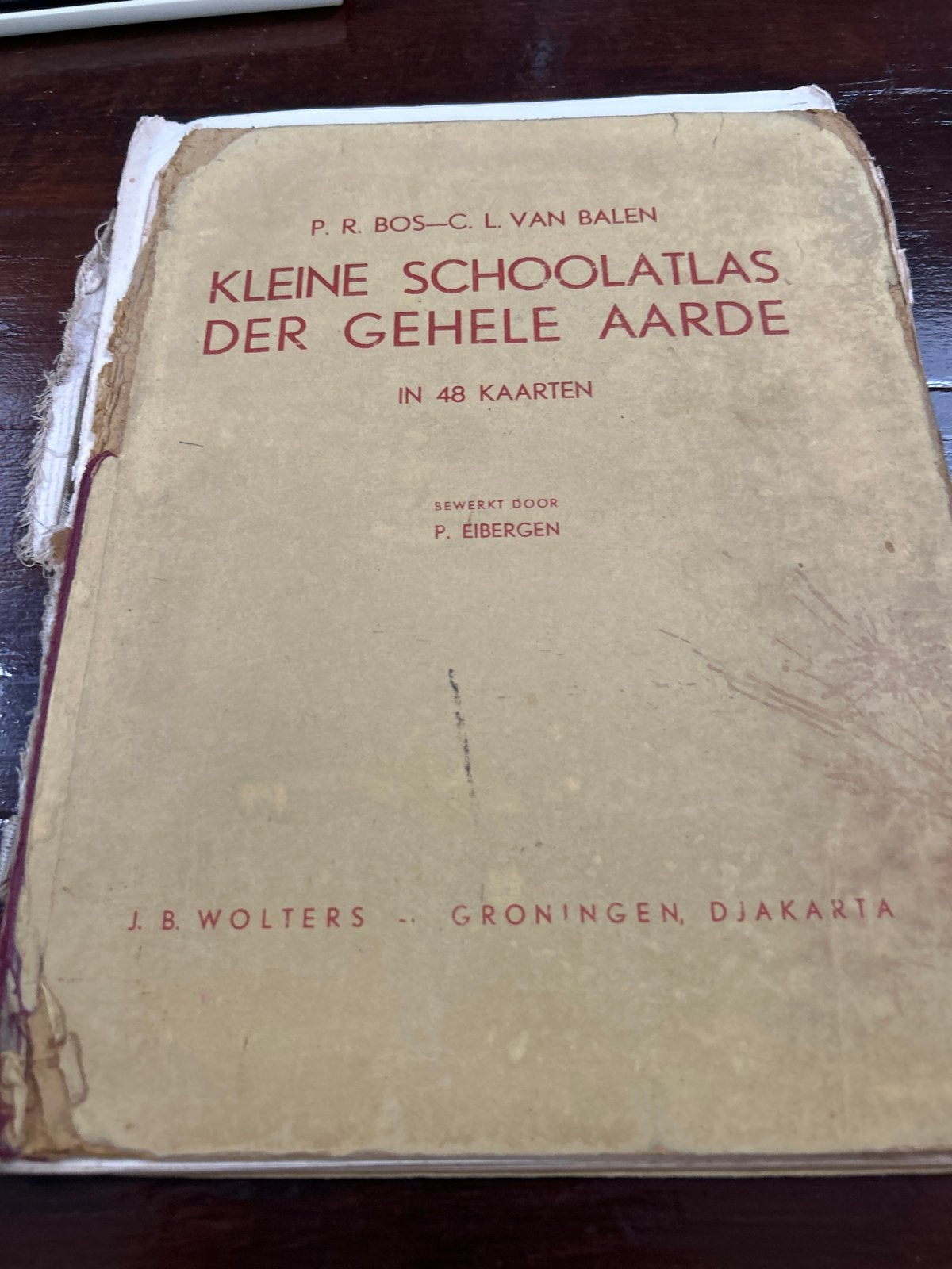 Kleine Schoolatlas der Gehele Aarde - P.R. Bos - 1956, Gelezen, Bosatlas, Ophalen of Verzenden, 1800 tot 2000