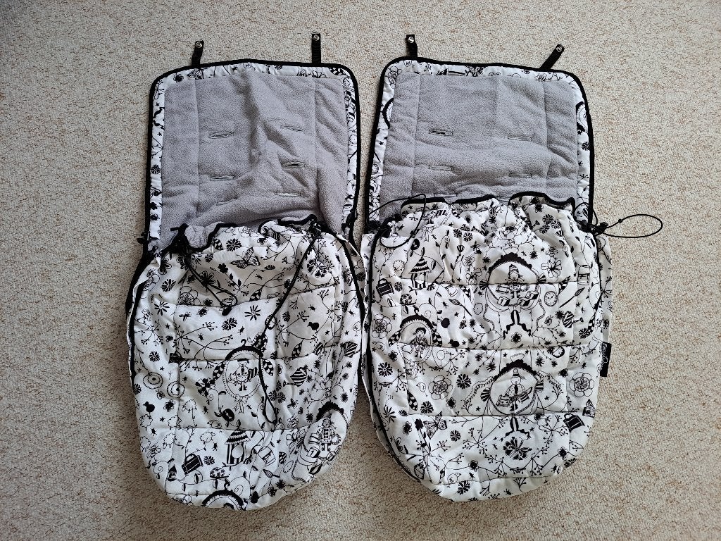 Wit met zwarte Miss Blackbirdy print Easywalker voetenzakjes, Gebruikt, Voetenzak, Wit, Overige merken
