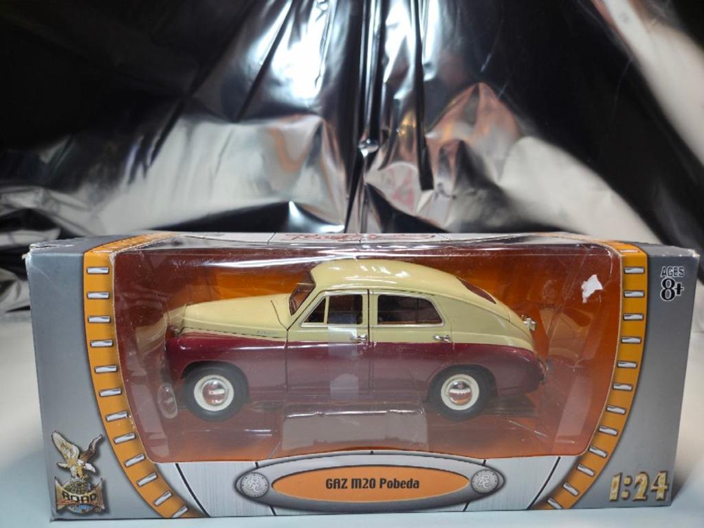 GAZ M20 Pobeda Modelauto 1:24 - Yat Ming, Ophalen of Verzenden, Zo goed als nieuw, Auto, Overige merken