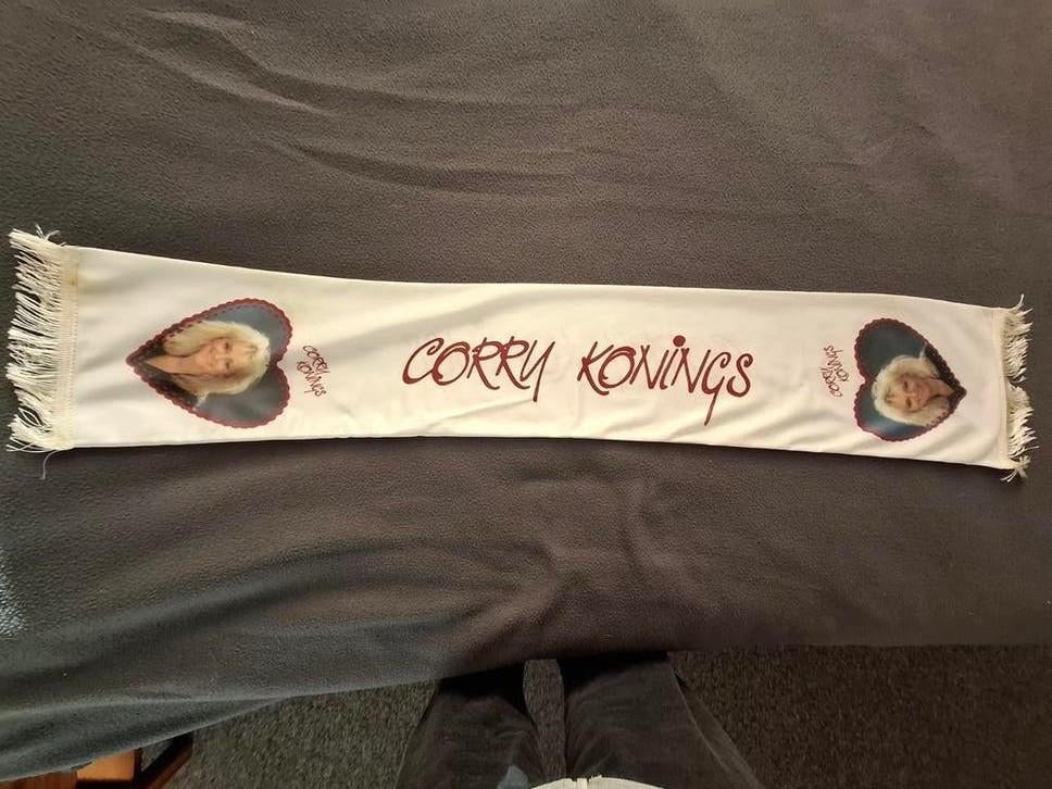 Corry Konings Sjaal., Ophalen of Verzenden, Nieuw, Kleding