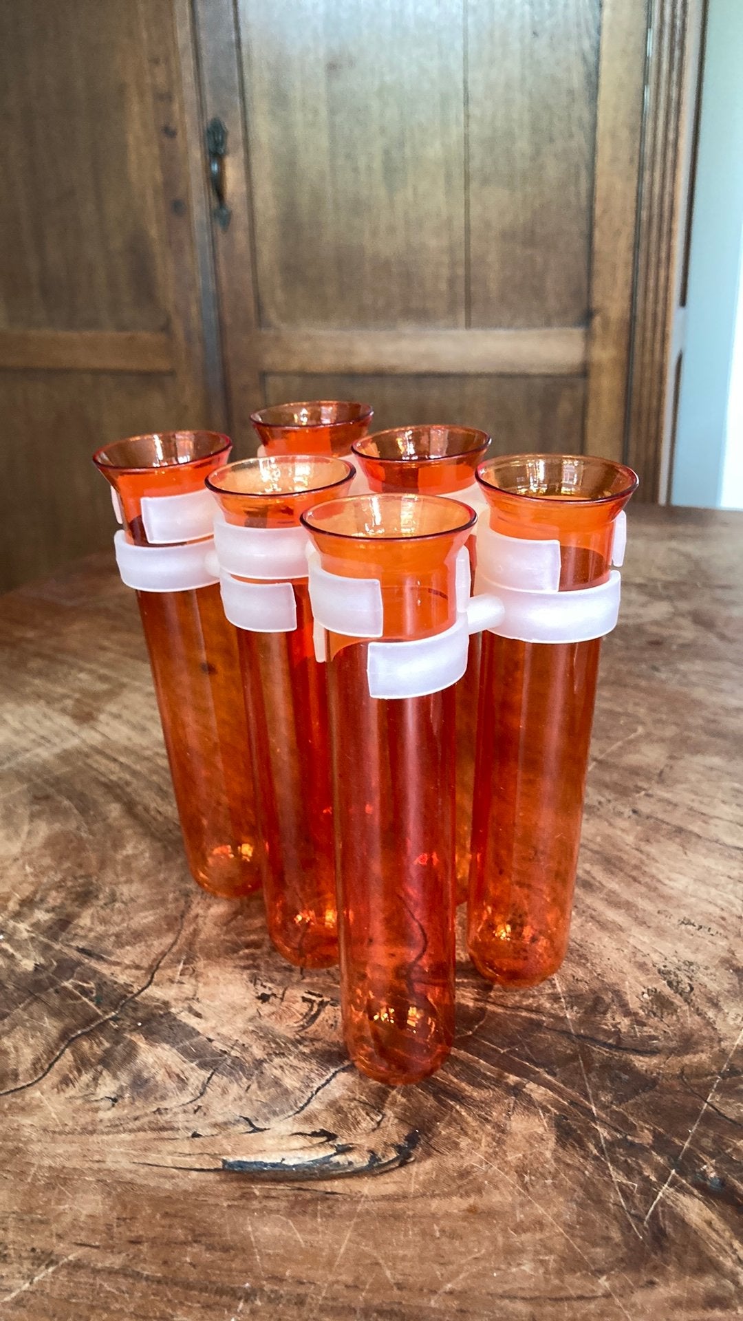 6 vintage oranje glazen buisjesvaas buisjes vaas, Ophalen of Verzenden, Oranje, Glas, Minder dan 50 cm