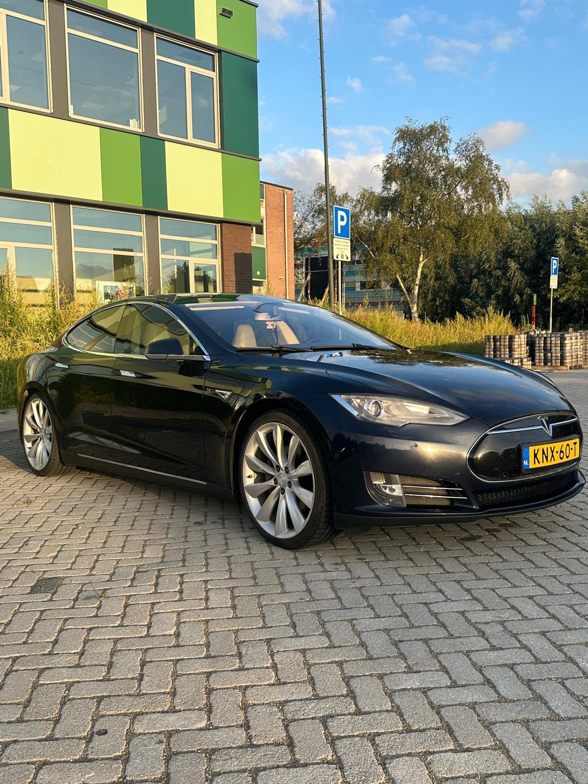 Tesla Model S85| Gratis Laden SC01| premium connectivity, Auto's, Tesla, Automaat, Achterwielaandrijving, 360 pk, Elektrisch