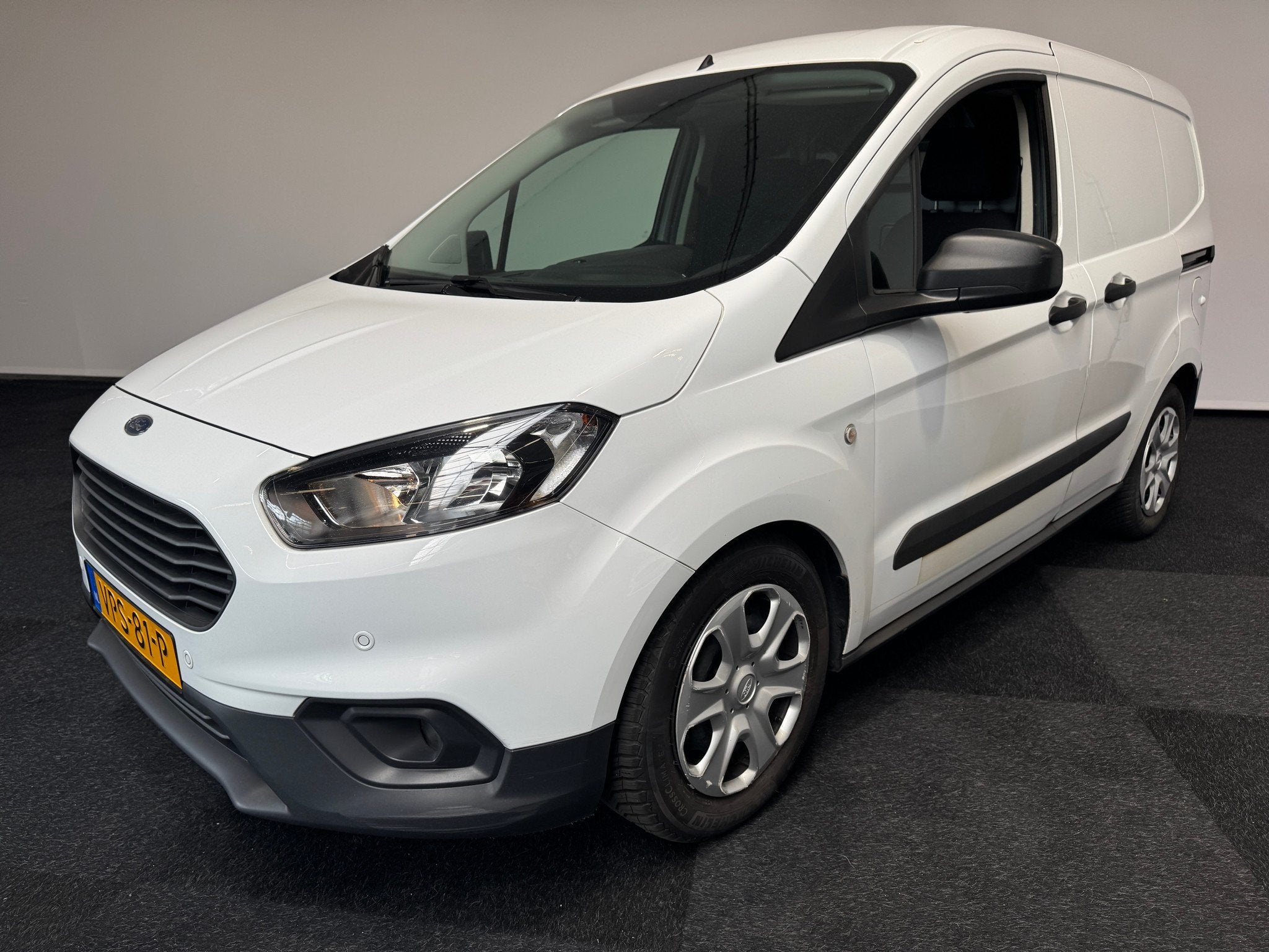 Ford Transit Courier Airco Transit Courier 1.5 TDCI 75pk dub, Euro 6, Wit, Origineel Nederlands, 2 stoelen