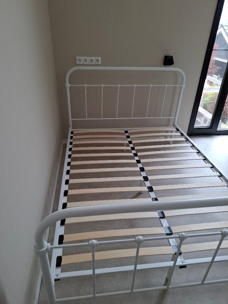 Tweepersoons spijlen bed 140x200, Ophalen, Wit, Tweepersoons, 140 cm